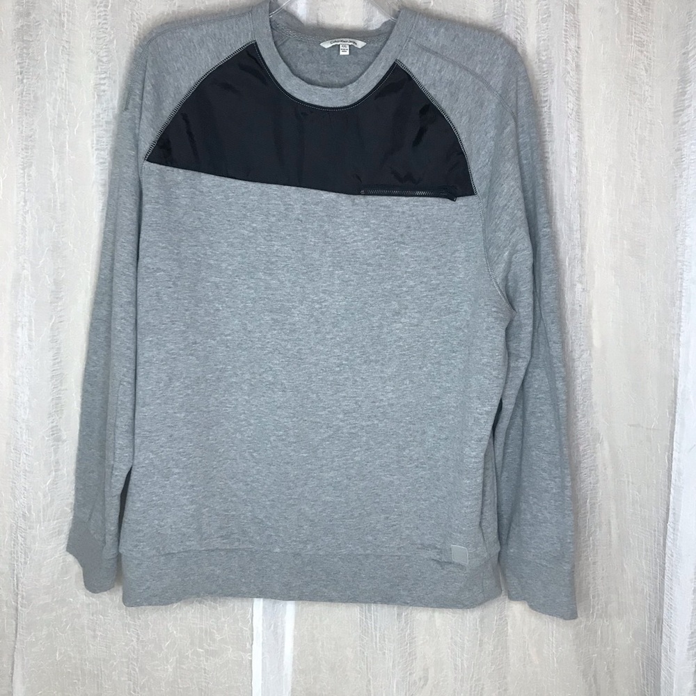 Calvin Klein Men’s Gray and Black Sweatshirt